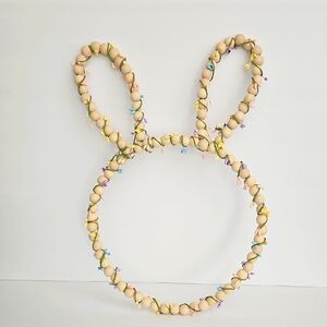 Natural Colored Beaded Bunny Head Wreath With Small Flowers
